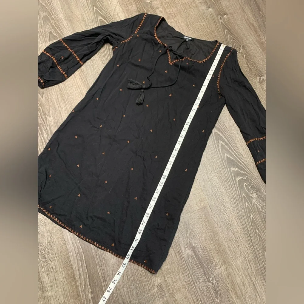 Madewell Signal Embroidered Shift Dress.  Sz S.    EUC!